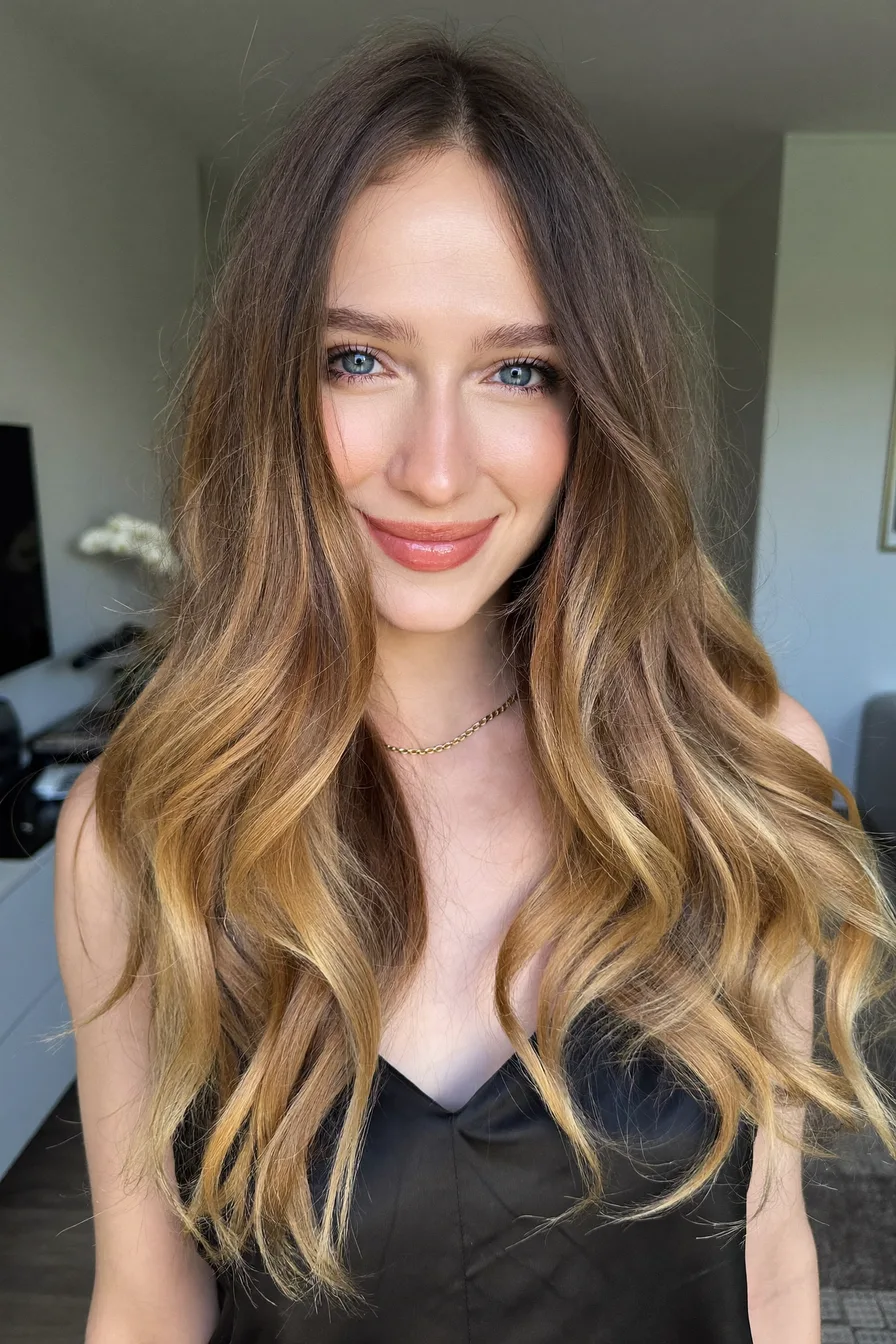 Soft Face-Framing Extra-Long Layered Cut With Natural Waves