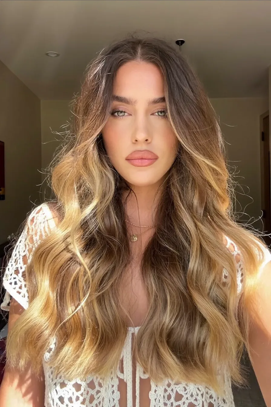 Soft Face-Framing Layers with Voluminous Long Layered Waves