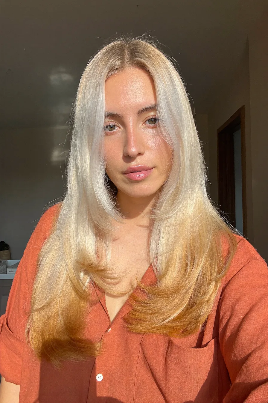 Layered Shoulder-Length Balayage Blonde Cut with Face-Framing Dimension