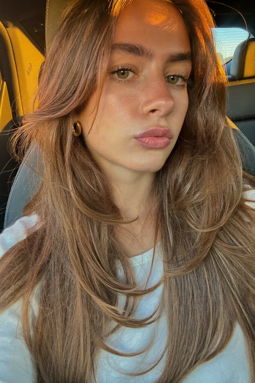 Soft Face-Framing Layers for Shoulder-Length Layered Haircut